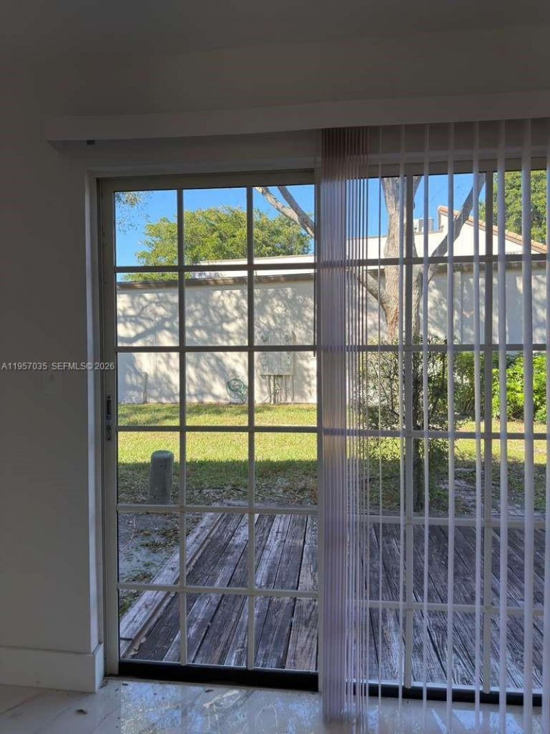 9719 N New River Canal Rd, Unit 308, Plantation, FL 33324 Photo