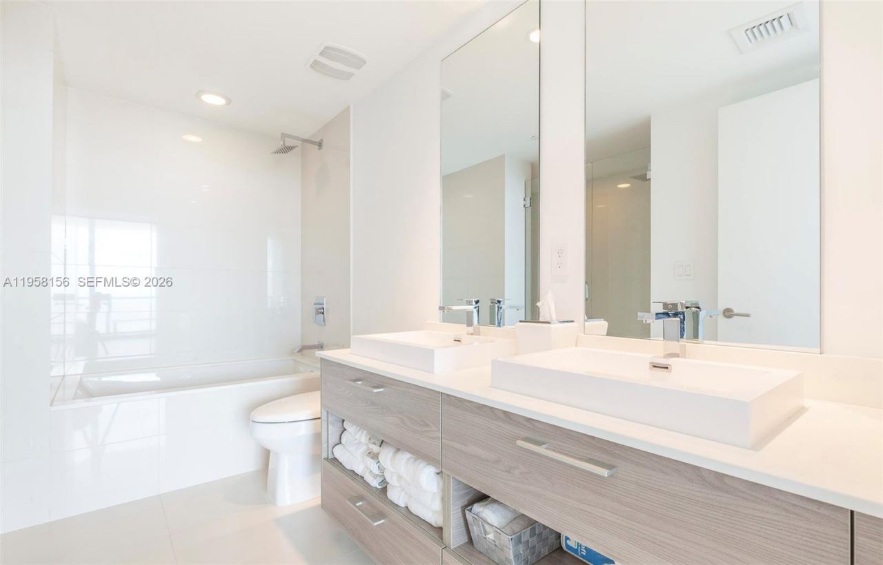 1300 S Miami Ave, Unit 4505, Miami, FL 33130 Photo