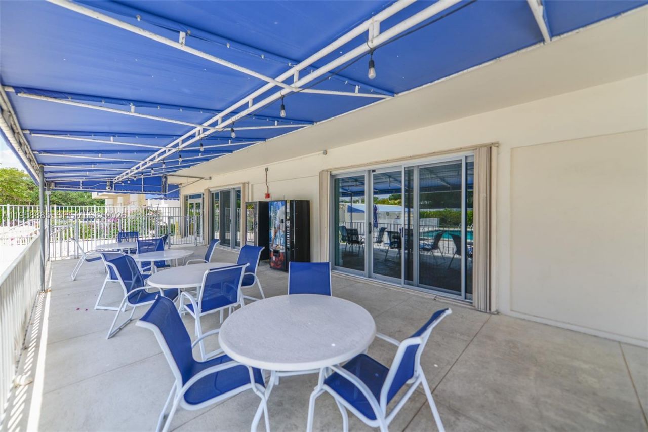 880 NE 69th St, Unit 2N, Miami, FL 33138 Photo