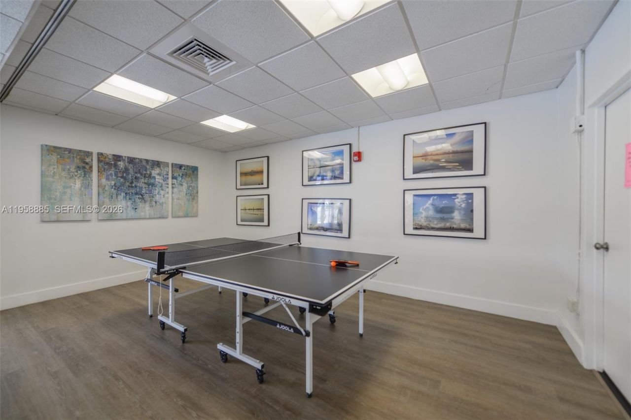 880 NE 69th St, Unit 2N, Miami, FL 33138 Photo