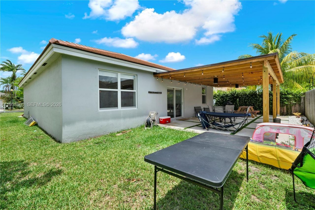 3472 NE 2nd St, Homestead, FL 33033 Photo