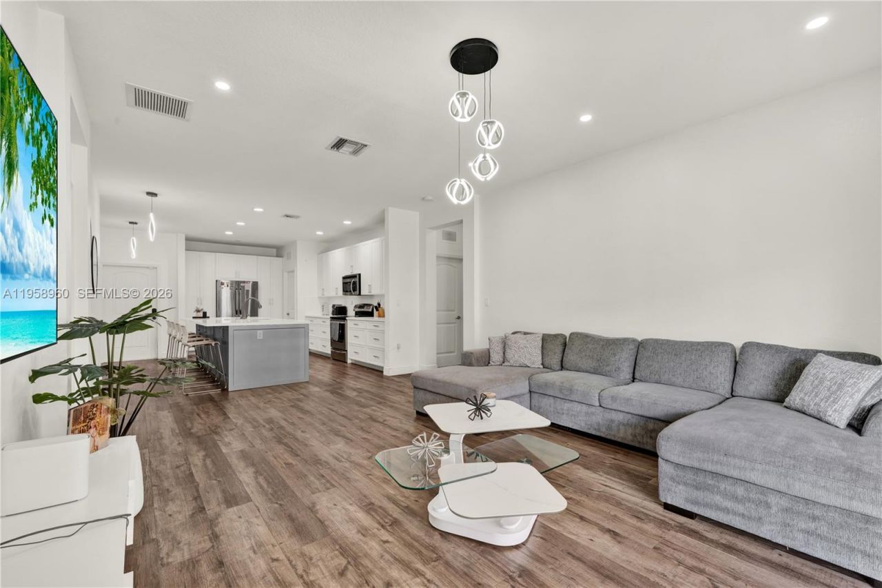 3472 NE 2nd St, Homestead, FL 33033 Photo