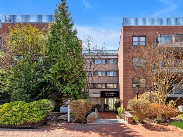 20 Canterbury Road, Unit 2C, Great Neck, NY 11021