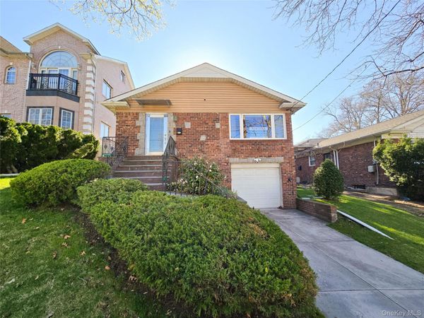 6408 213th Street, Oakland Gardens, NY 11364