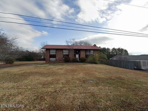 8236 Spruceland Rd, Powell, TN 37849