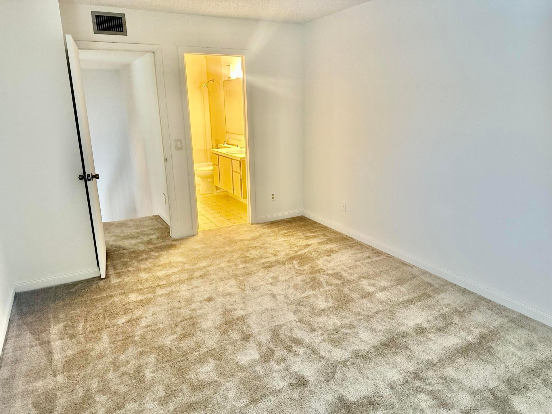 50 Essex Court, Unit D, Royal Palm Beach, FL 33411 Photo