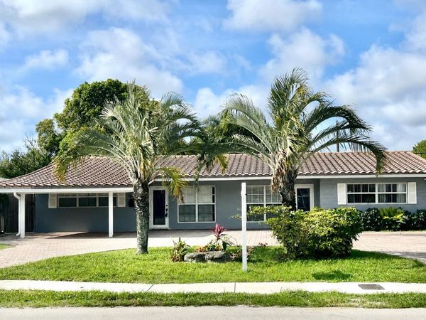 1610-1612 NE 56th Street, Fort Lauderdale, FL 33334