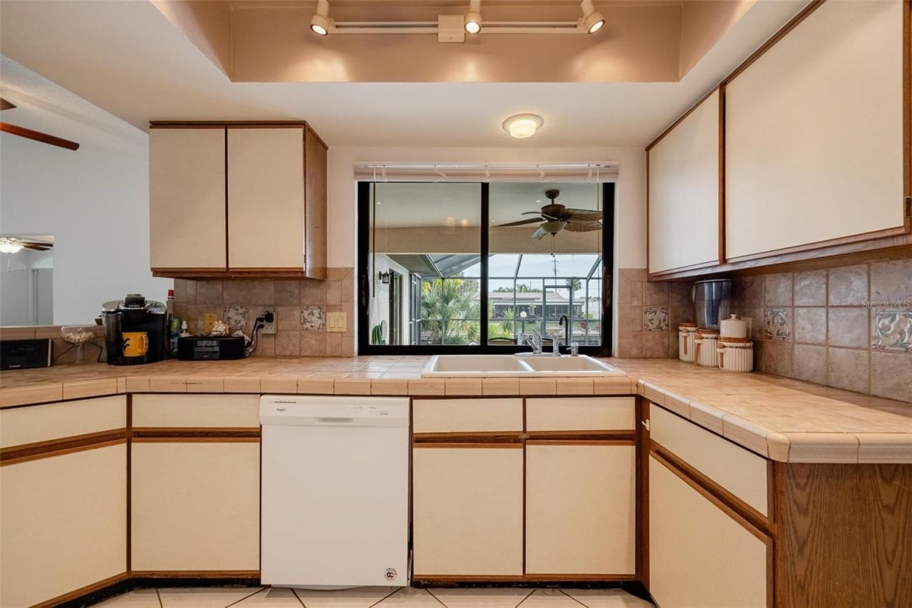 1719 W Bluewater Terrace, North Fort Myers, FL 33903 Photo