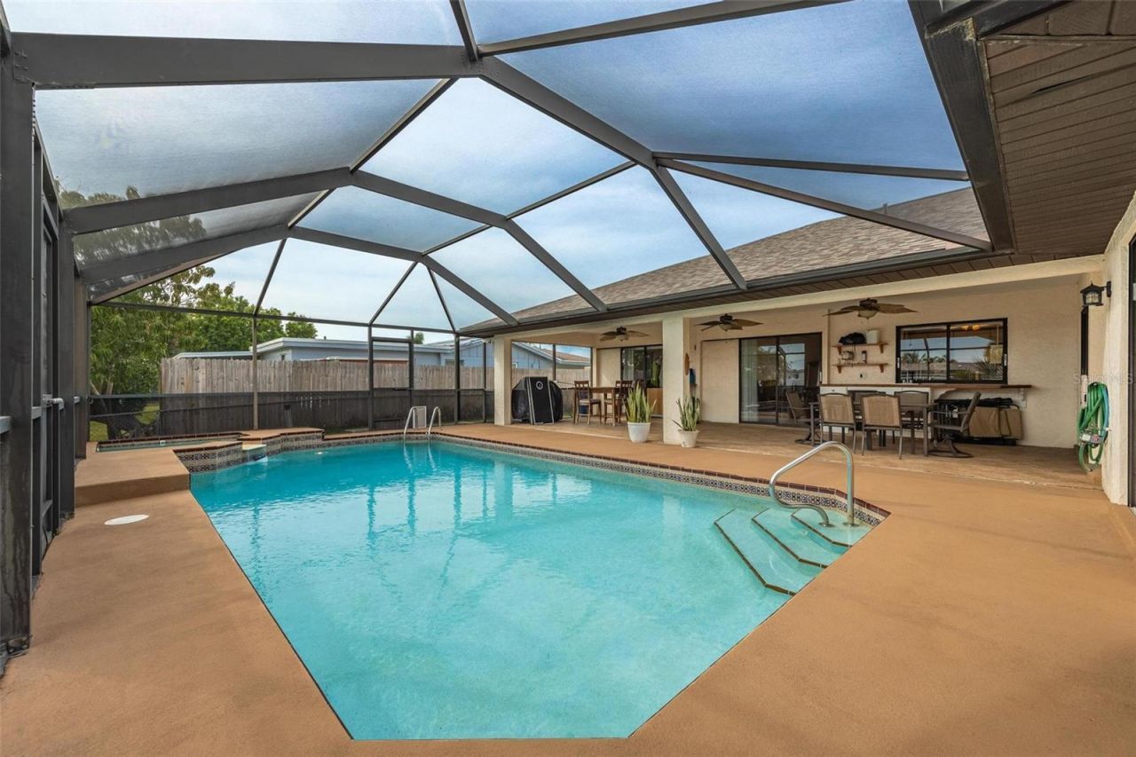 1719 W Bluewater Terrace, North Fort Myers, FL 33903 Photo