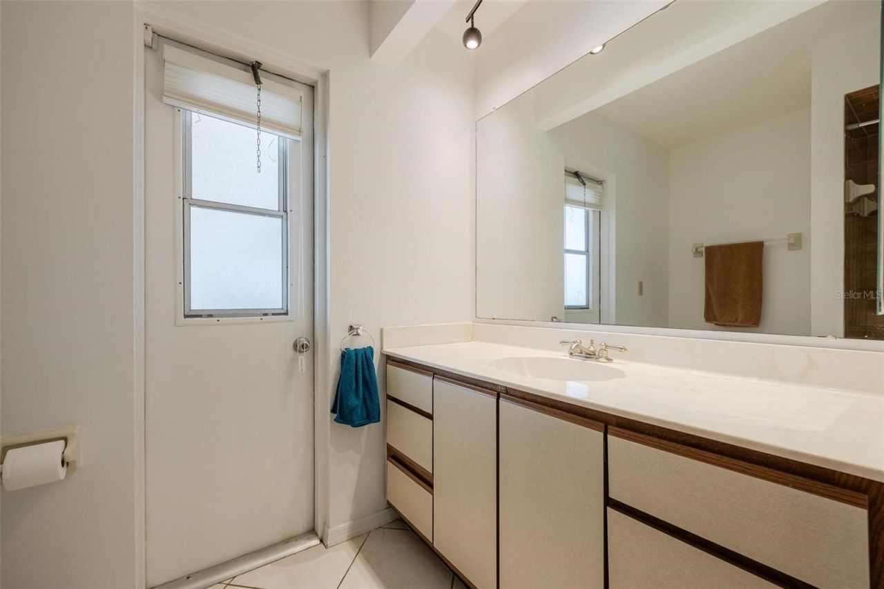 1719 W Bluewater Terrace, North Fort Myers, FL 33903 Photo