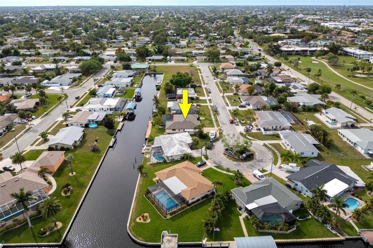1719 W Bluewater Terrace, North Fort Myers, FL 33903 Photo