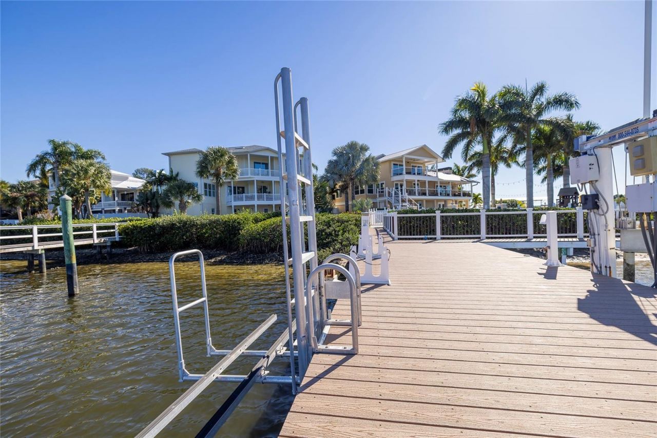 1745 Oyster Point Way, Palm Harbor, FL 34683 Photo