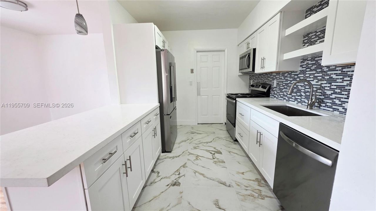 2440 SW 64th Ave, Miami, FL 33155 Photo