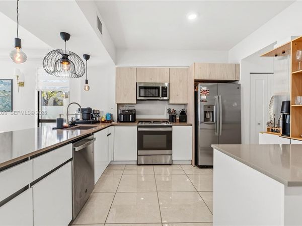 4150 N Oak Pl, Dania Beach, FL 33314