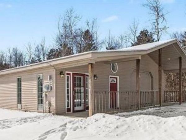 90 E Knox Road, Beaverton, MI 48612