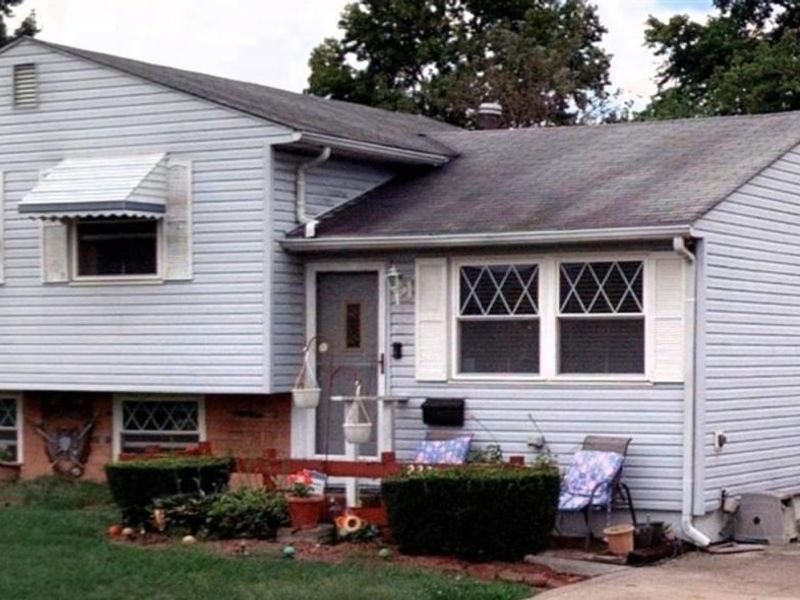 2251 Meridian Court, Columbus, OH 43232 Photo 1