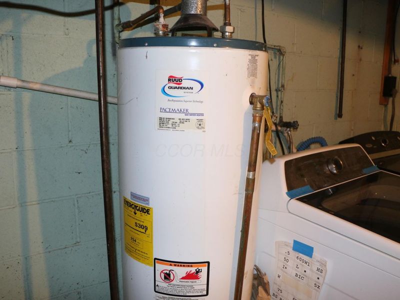 2251 Meridian Court, Columbus, OH 43232 Photo 21