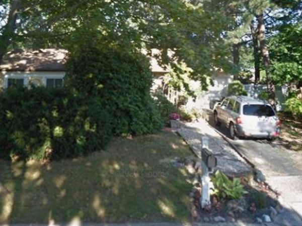 9 Balsam Drive, Medford, NY 11763