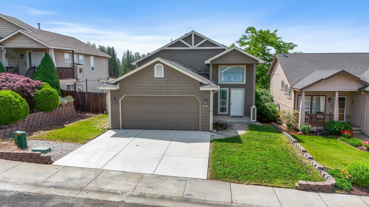 5019 W Prosperity Ln, Spokane, WA 99208 Main Photo