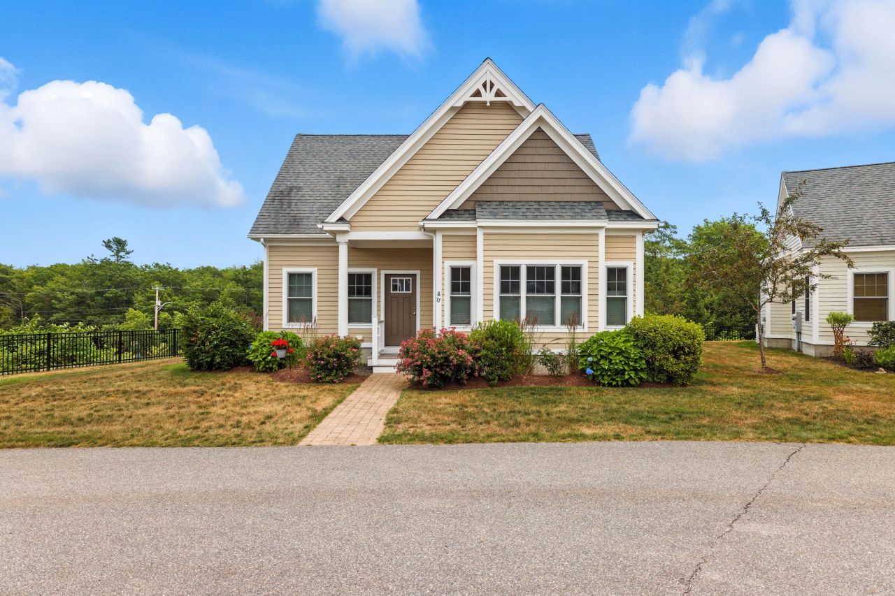 17 Adams Lane, Unit 1, Arundel, ME 04046 Main Photo