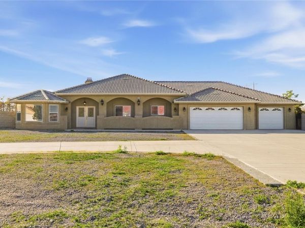 3020 Peggy Avenue, Pahrump, NV 89048