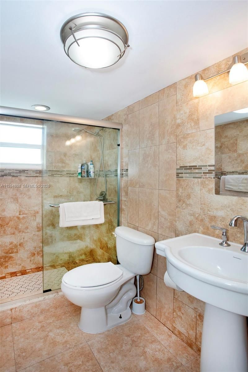 1850 S Ocean Dr, Unit 305, Fort Lauderdale, FL 33316 Photo