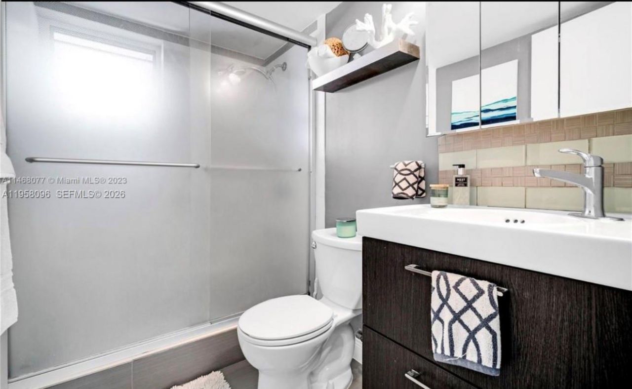 830 NW 87t Ave , Unit 303, Miami, FL 33172 Photo