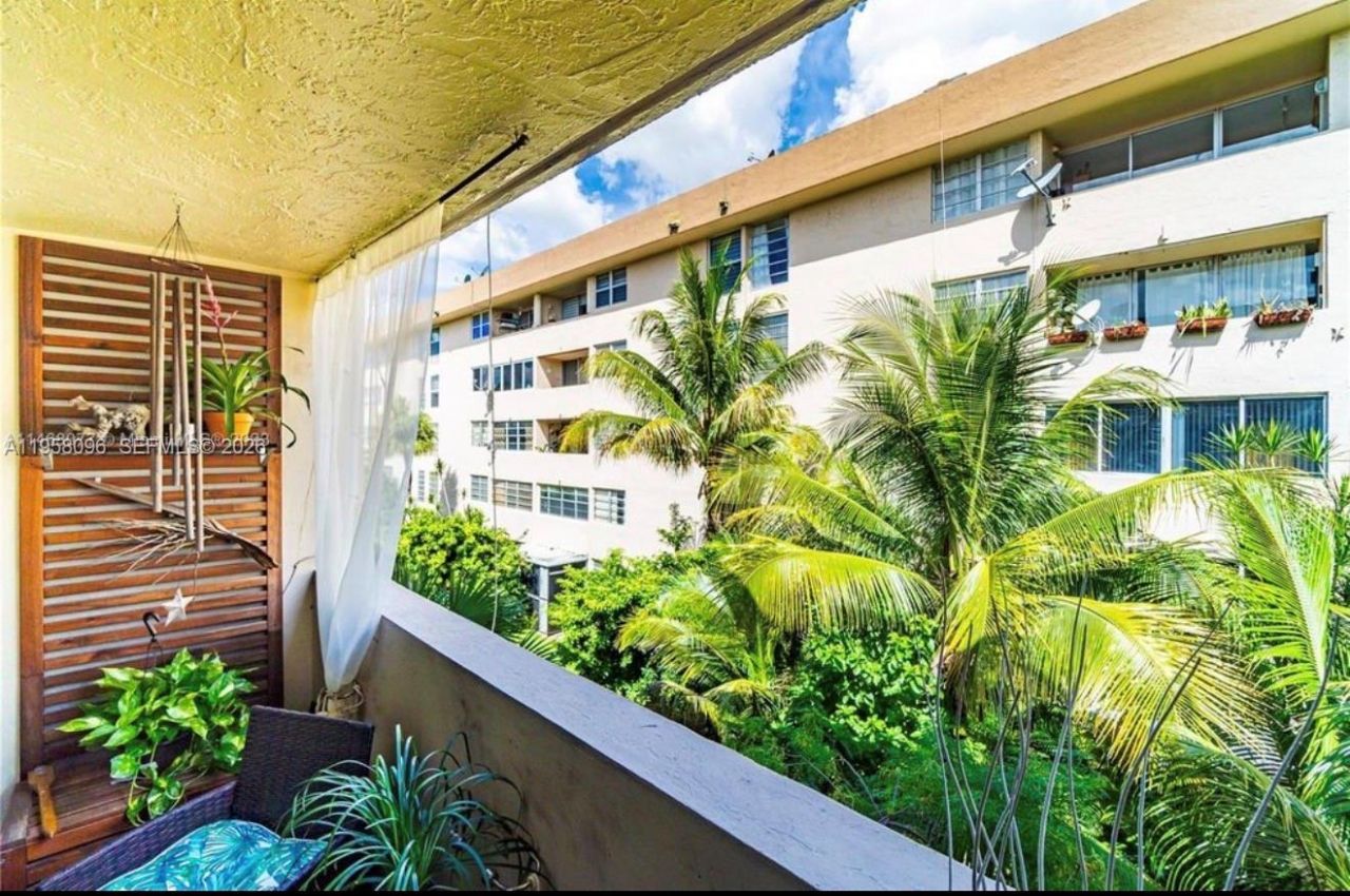830 NW 87t Ave , Unit 303, Miami, FL 33172 Photo