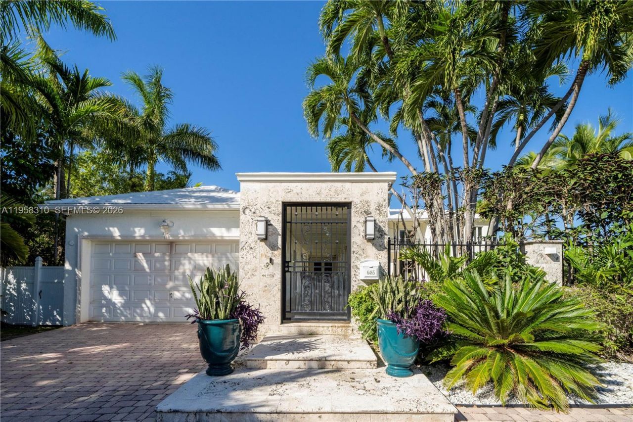 6465 Pinetree Drive Cir, Miami Beach, FL 33141 Photo