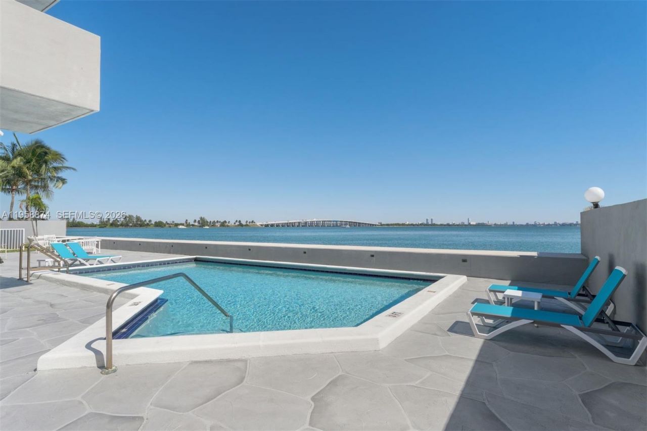 555 NE 30th St, Unit 201, Miami, FL 33137 Photo