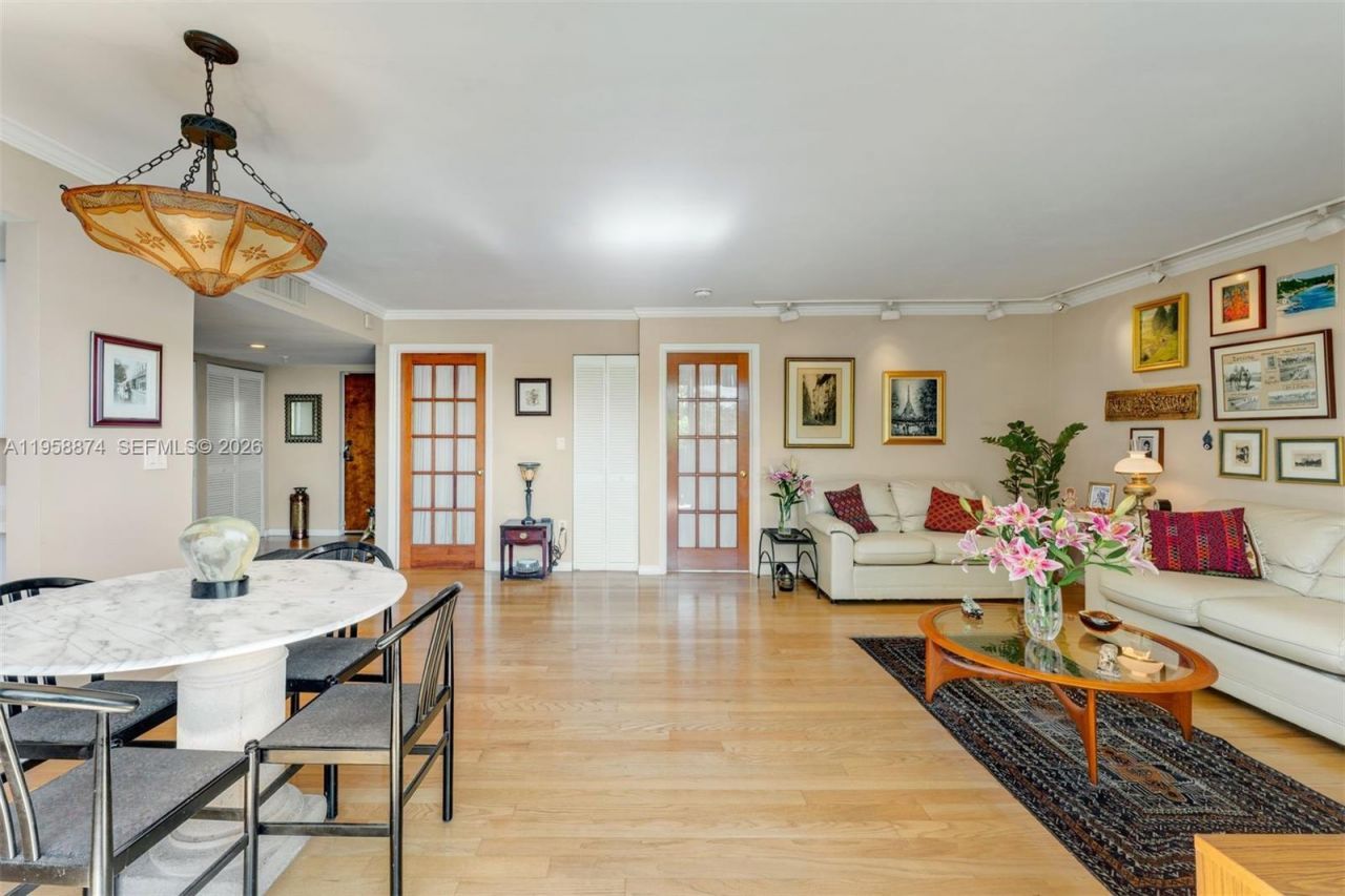 555 NE 30th St, Unit 201, Miami, FL 33137 Photo