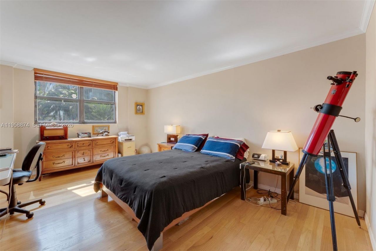 555 NE 30th St, Unit 201, Miami, FL 33137 Photo