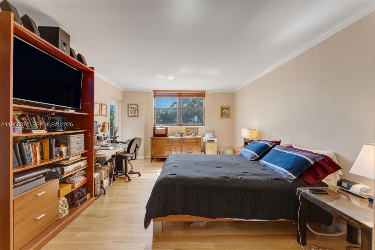 555 NE 30th St, Unit 201, Miami, FL 33137 Photo