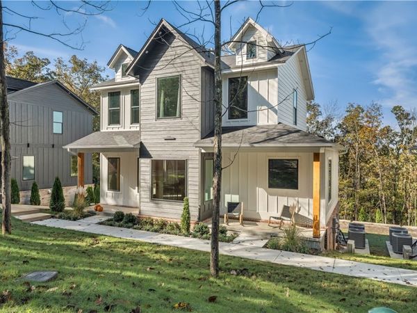 1765 Walnut Avenue , Fayetteville, AR 72703