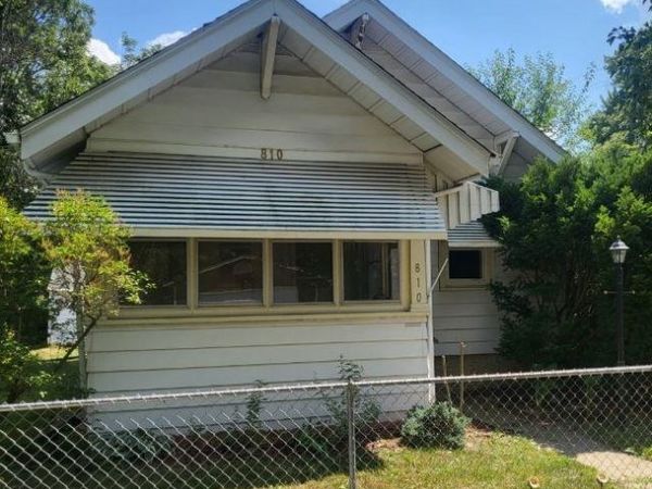 810 CAMLIN Avenue, ROCKFORD, IL 61103