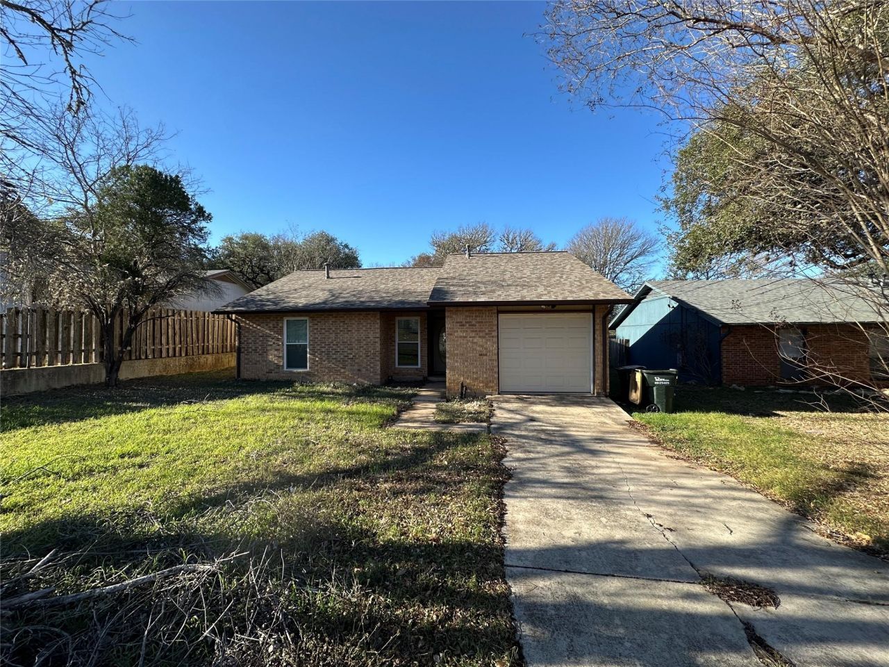 2025 Castle Gate Cir, San Marcos, TX 78666 Main Photo