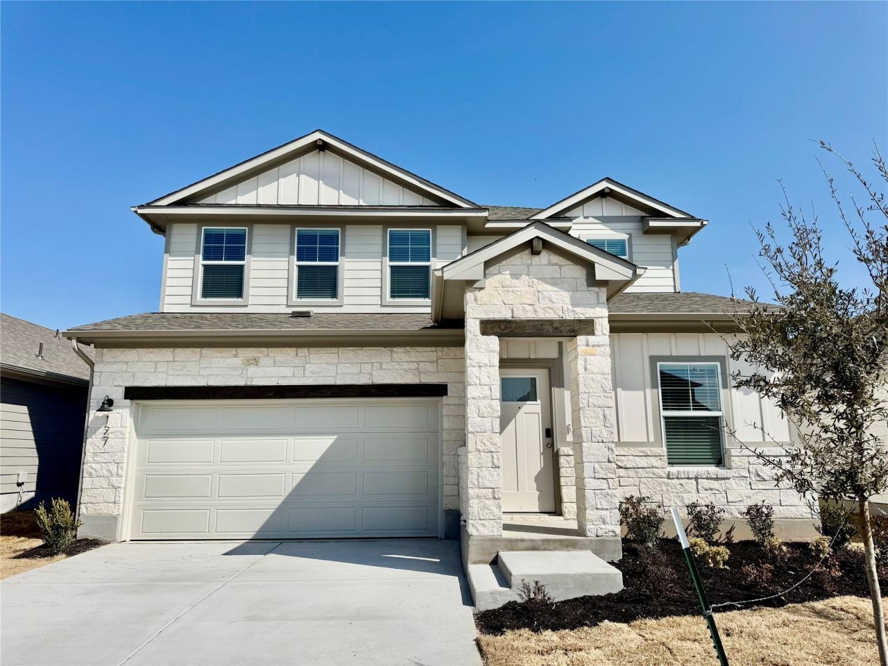 127 Holmby Dr, Hutto, TX 78634 Main Photo