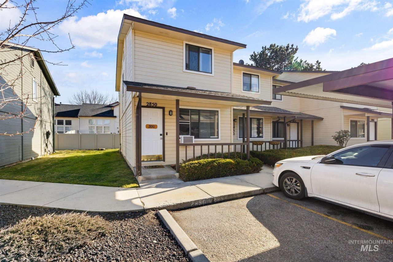2850 S Abbs Lane, Boise, ID 83705 Main Photo
