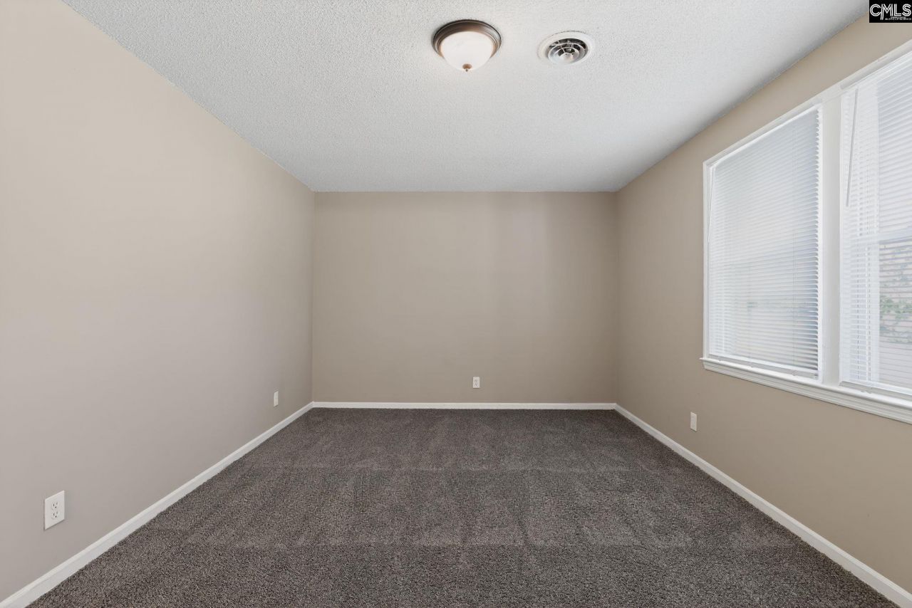 208 Quail Creek Drive Photo 12