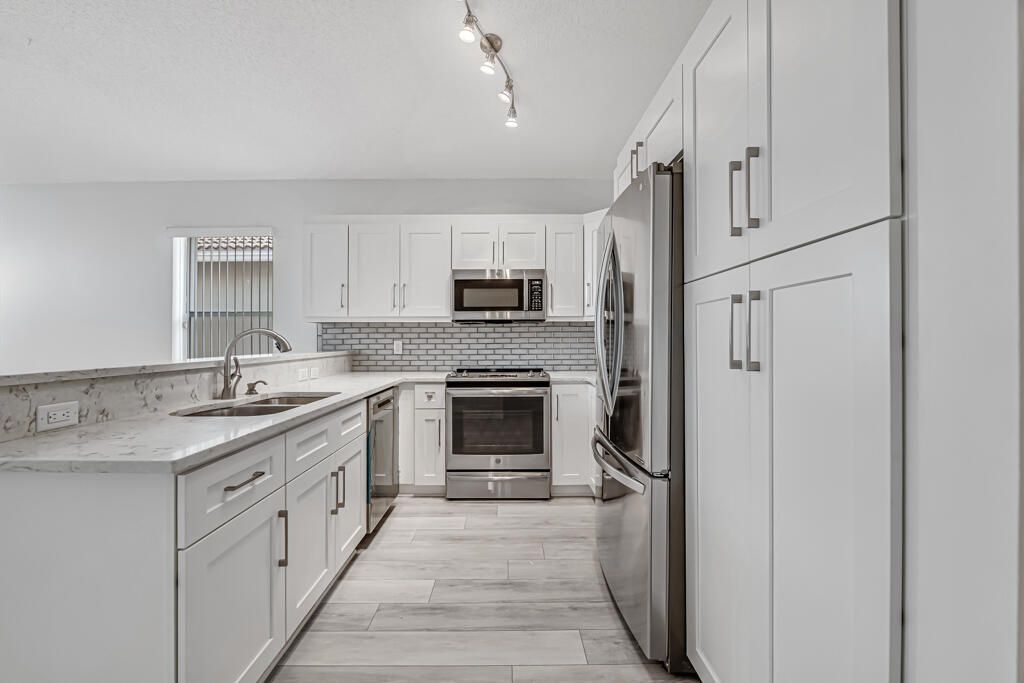 9712 Cherry Blossom Court, Boynton Beach, FL 33437 Photo