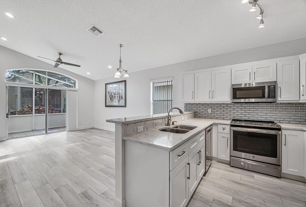 9712 Cherry Blossom Court, Boynton Beach, FL 33437 Photo