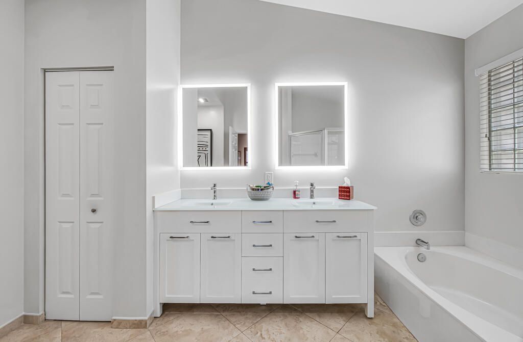 9712 Cherry Blossom Court, Boynton Beach, FL 33437 Photo