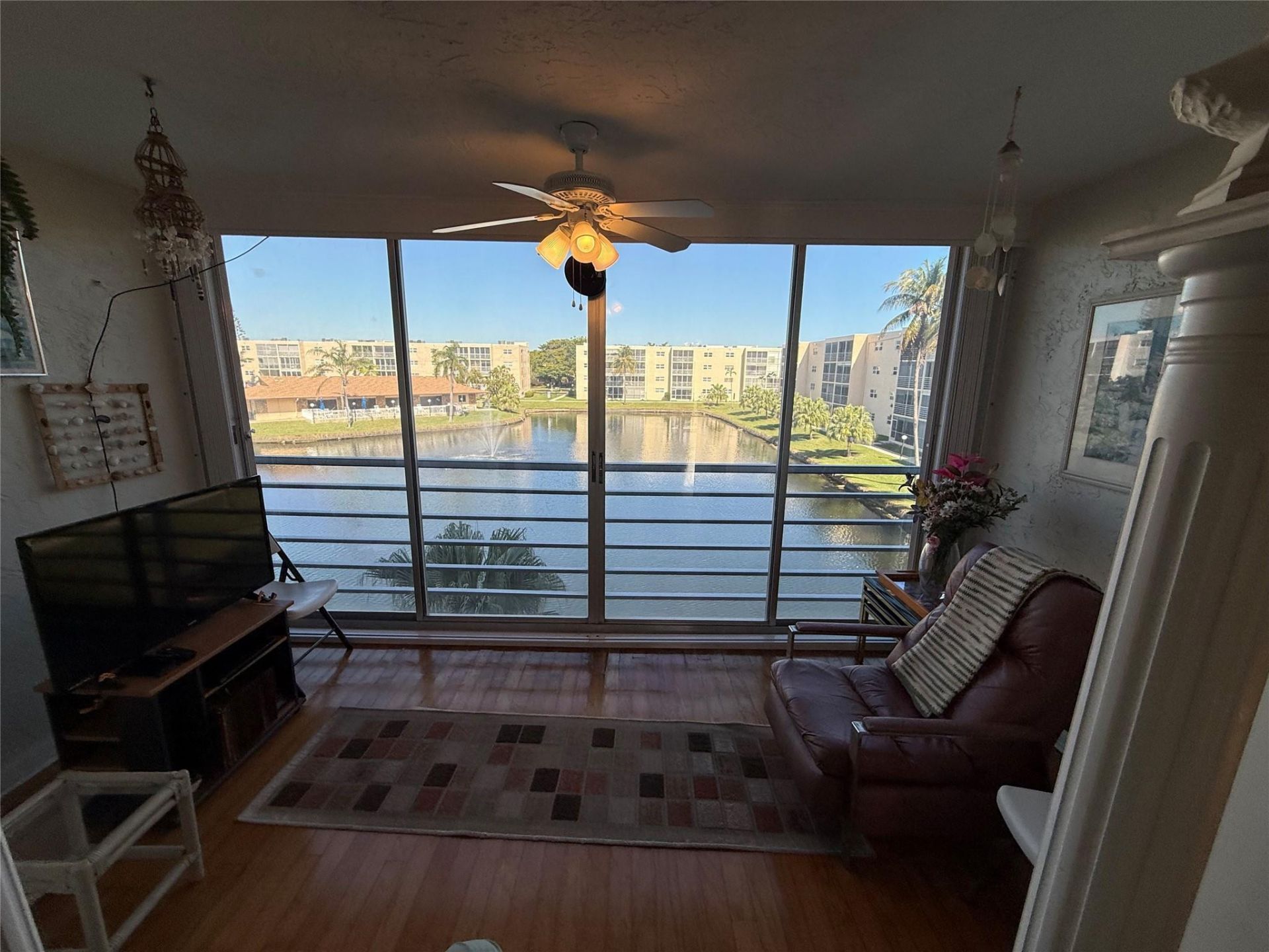 425 SE 11th Terrace, Unit 302, Dania Beach, FL 33004 Photo