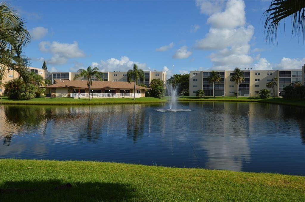 425 SE 11th Terrace, Unit 302, Dania Beach, FL 33004 Photo