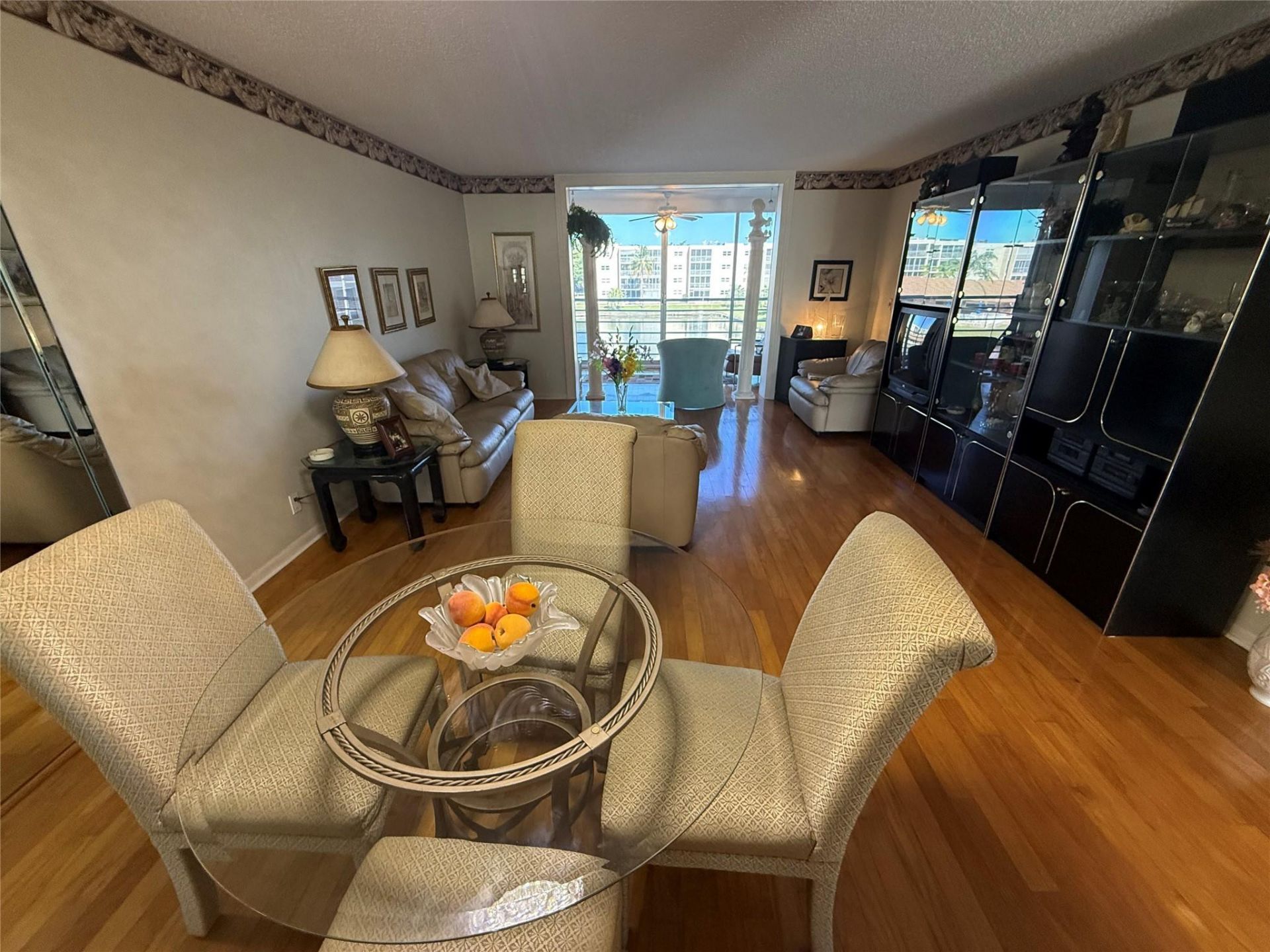 425 SE 11th Terrace, Unit 302, Dania Beach, FL 33004 Photo