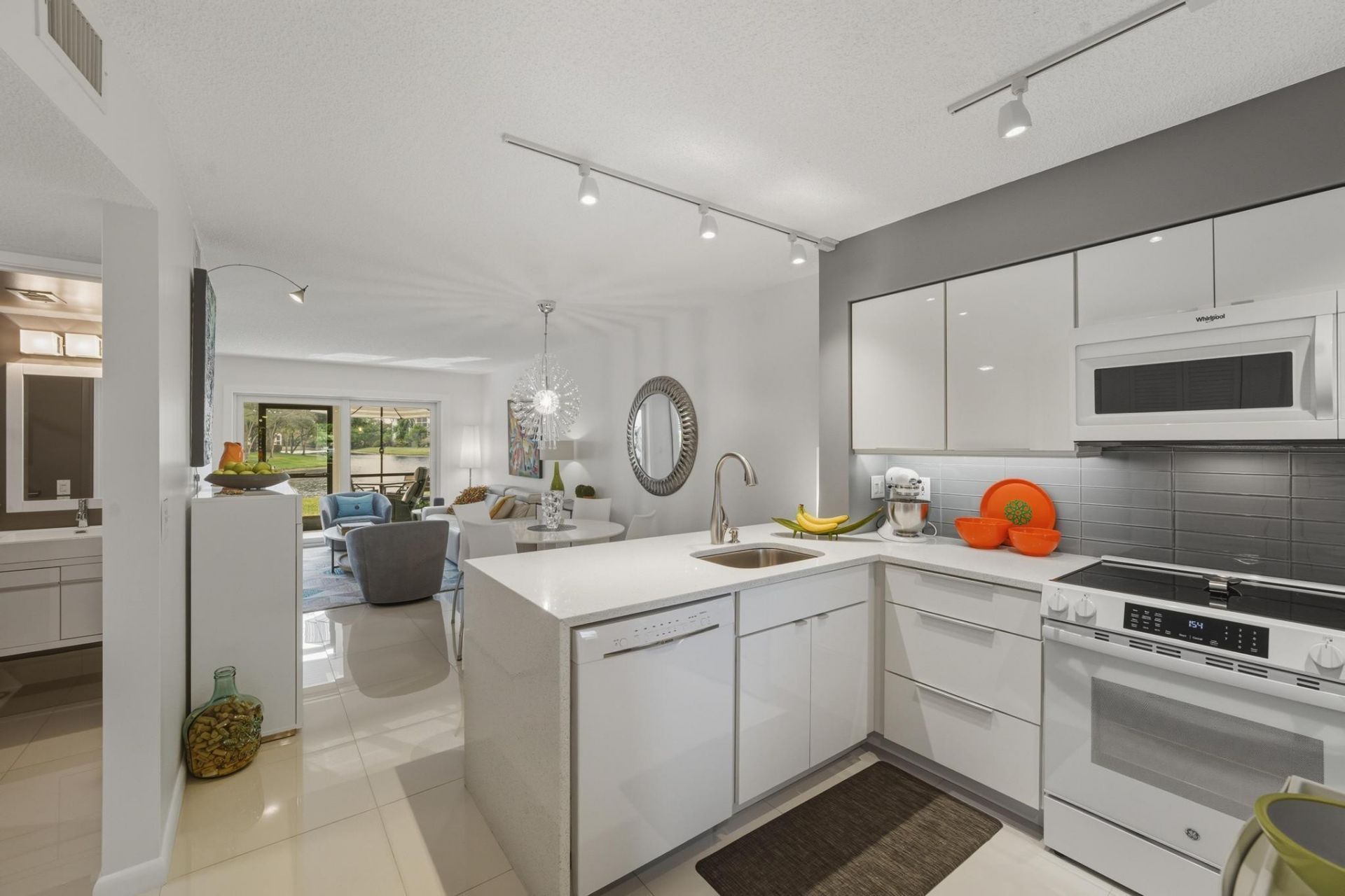 2226 N Cypress Bend Drive, Unit 102, Pompano Beach, FL 33069 Photo