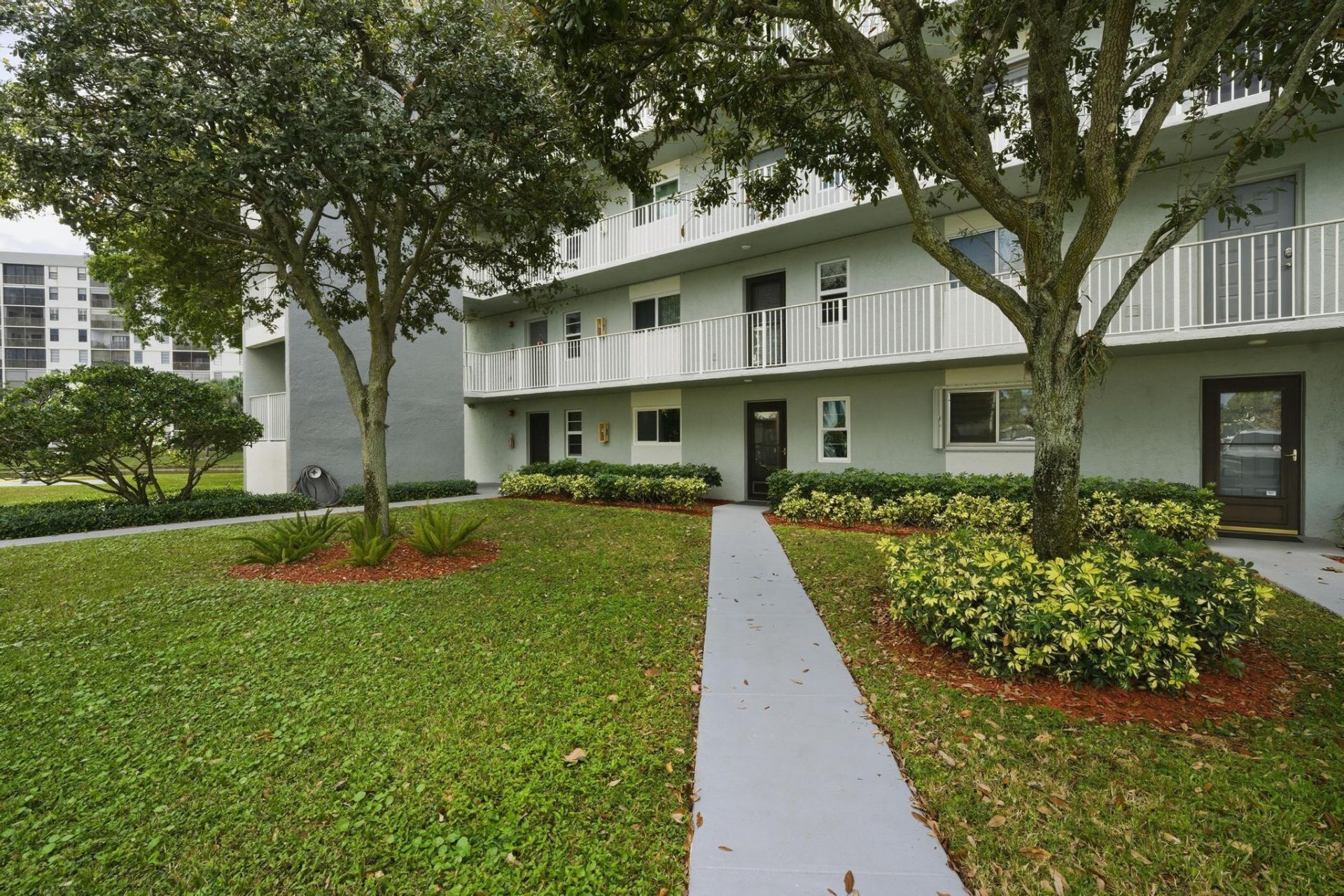 2226 N Cypress Bend Drive, Unit 102, Pompano Beach, FL 33069 Photo