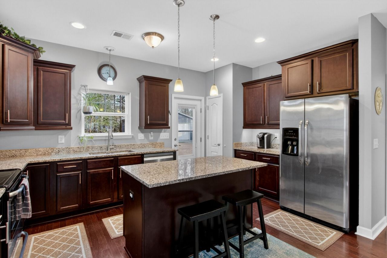 105 Perry Drive Photo 14