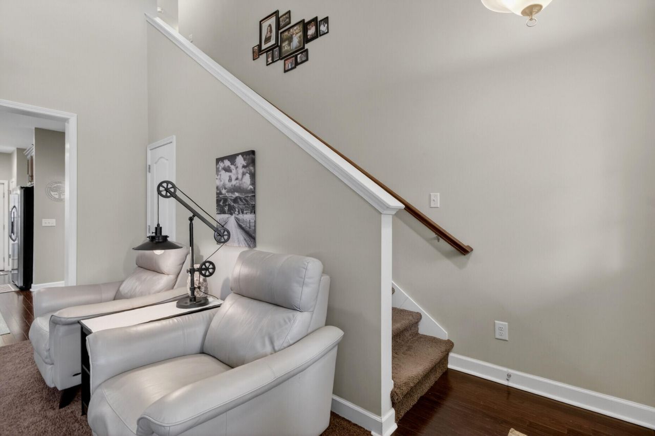 105 Perry Drive Photo 23