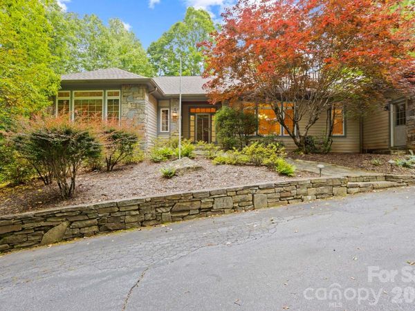 132 Berry Creek Drive , Flat Rock, NC 28731